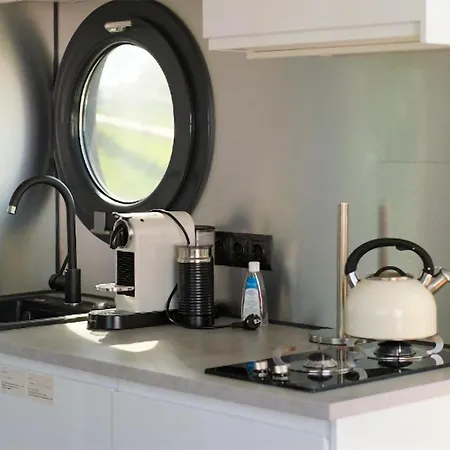 2 Bedroom Ship In Botel *