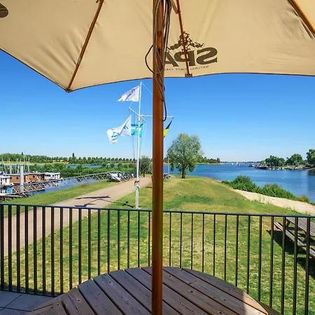 2 Bedroom Ship In *